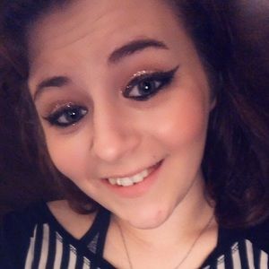 Meet your Posher, Brittney